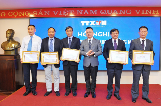 [Photo] TTXVN tổng kết công tác thi đua, khen thưởng năm 2020 ảnh 12