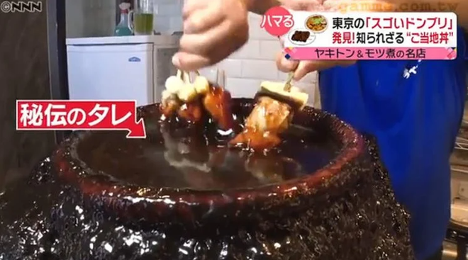 Nhà hàng Nhật Bản gây sốc vì không rửa nồi lọ nước sốt suốt 60 năm ảnh 1