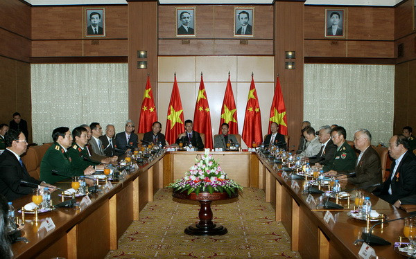 Đại tướng Phùng Quang Thanh tiếp đoàn cựu chiến binh Trung Quốc ảnh 1
