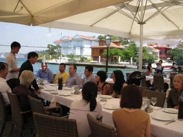 Đại sứ quán Việt Nam tại Thổ Nhĩ Kỳ quyên góp ủng hộ biển đảo ảnh 4