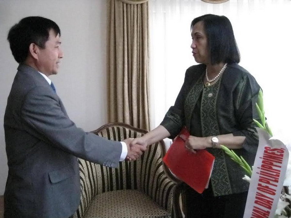 Đại sứ quán Việt Nam tại Thổ Nhĩ Kỳ quyên góp ủng hộ biển đảo ảnh 1