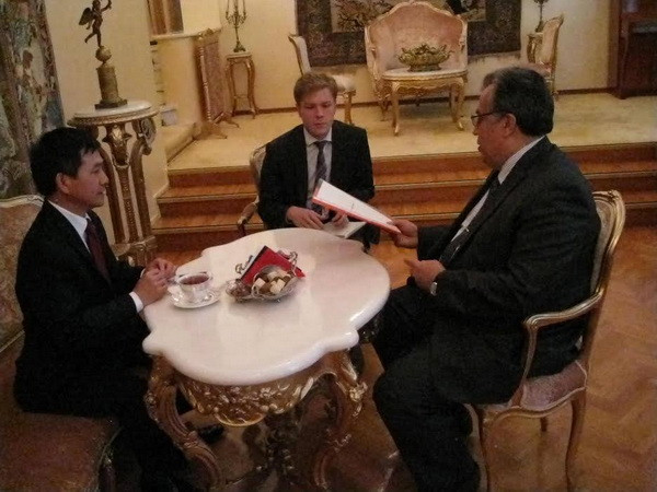 Đại sứ quán Việt Nam tại Thổ Nhĩ Kỳ quyên góp ủng hộ biển đảo ảnh 2