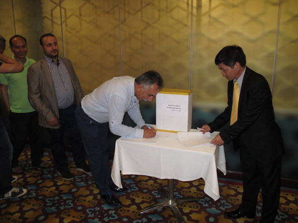 Đại sứ quán Việt Nam tại Thổ Nhĩ Kỳ quyên góp ủng hộ biển đảo ảnh 5