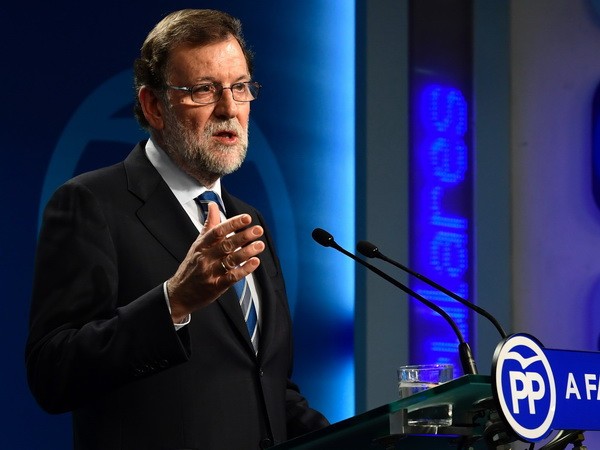 Tây Ban Nha: Đảng Xã hội chấp thuận nhượng bộ ông Mariano Rajoy ảnh 1