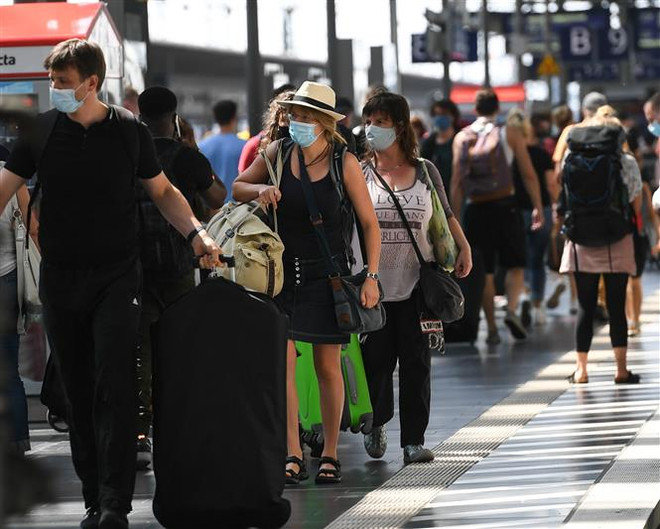 Nhiều nước ghi nhận số ca nhiễm mới COVID-19 tăng mạnh ảnh 1