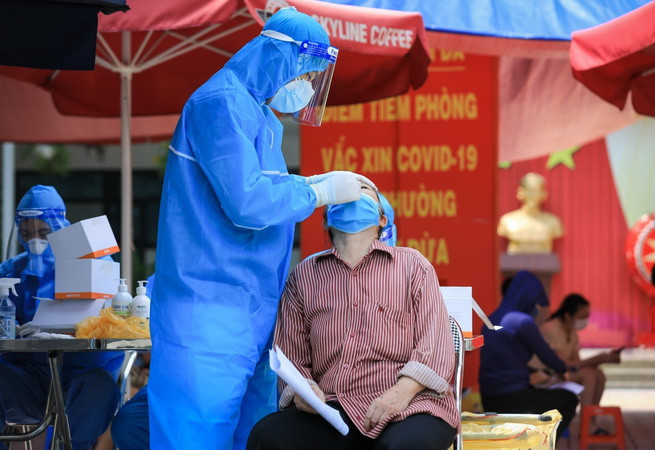 Hơn 2.000 công nhân tại Thừa Thiên-Huế có kết quả test nhanh âm tính ảnh 1