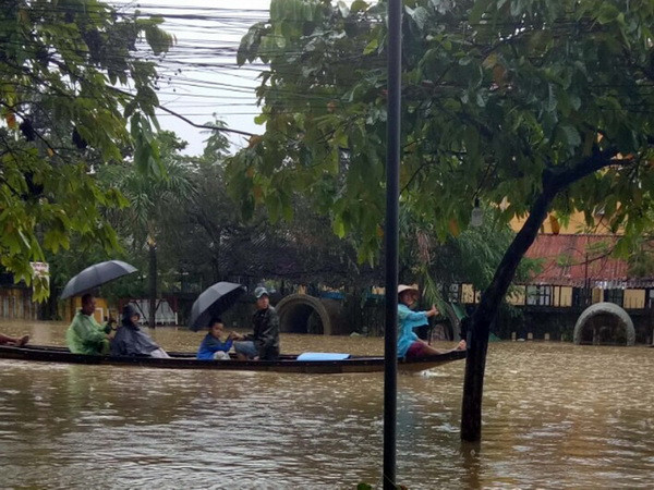 Nga hỗ trợ 5 triệu USD cho Việt Nam khắc phục hậu quả cơn bão Damrey ảnh 1