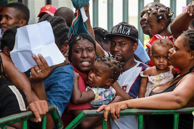 Mexico phản đối quy định hạn chế xin tị nạn mới của Mỹ ảnh 1