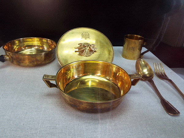 Trưng bày bảo vật cung đình triều Nguyễn tại Bảo tàng Lâm Đồng ảnh 1