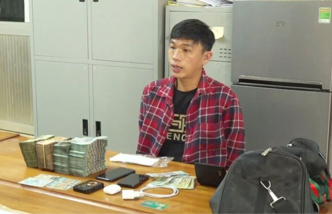 Thành phố Hồ Chí Minh: Đã bắt được 3 nghi can cướp ngân hàng ảnh 2