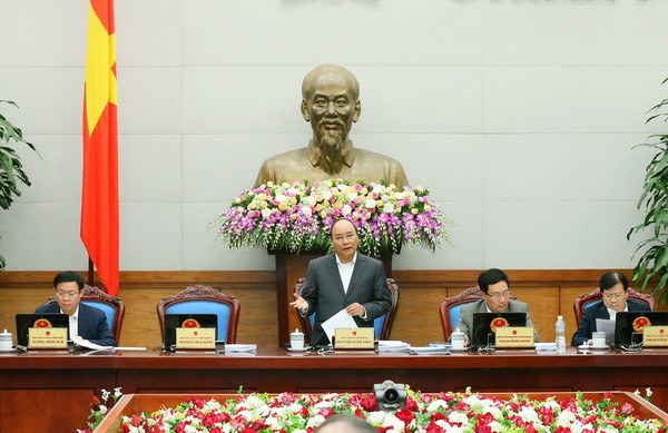 Thủ tướng Nguyễn Xuân Phúc chủ trì phiên họp. (Ảnh: Thống Nhất/TTXVN) Thủ tướng: Không chỉ Chính phủ mà cả hệ thống phải chuyển động ảnh 1