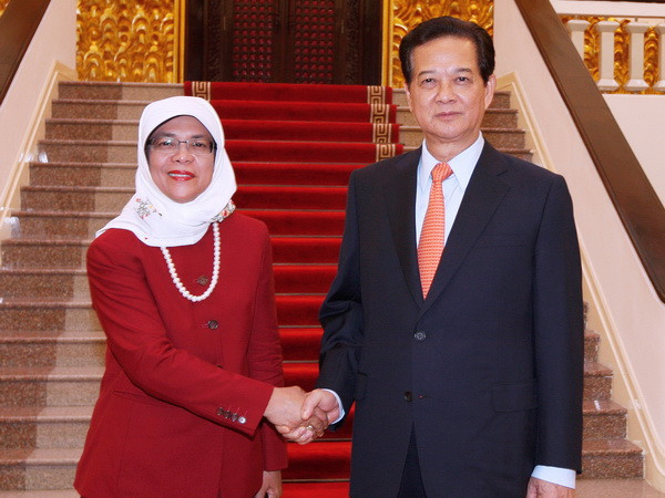 Thủ tướng Nguyễn Tấn Dũng tiếp Chủ tịch Quốc hội Singapore ảnh 1