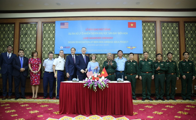 Thượng tướng Nguyễn Chí Vịnh làm việc với Phó Tổng Giám đốc USAID ảnh 6