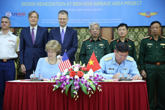 Thượng tướng Nguyễn Chí Vịnh làm việc với Phó Tổng Giám đốc USAID ảnh 4