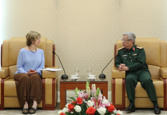 Thượng tướng Nguyễn Chí Vịnh làm việc với Phó Tổng Giám đốc USAID ảnh 2