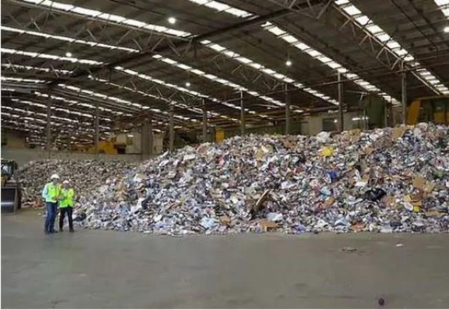 Tái chế rác thải ở Australia thất thu hơn 200 triệu USD mỗi năm ảnh 1