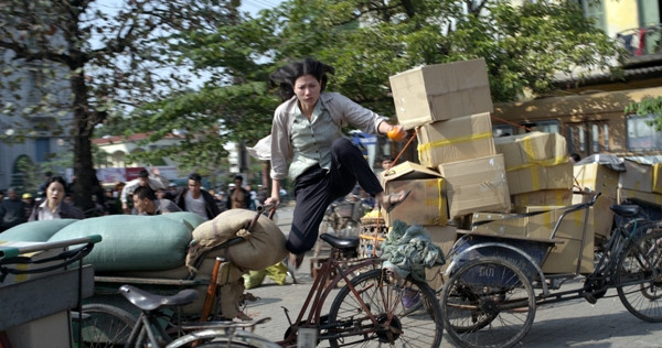Một cảnh trong phim Hương Ga. (Nguồn: Media Village-TNA Entertainments) Hương Ga: Lát cắt về cuộc sống đen tối của giang hồ đất cảng ảnh 2