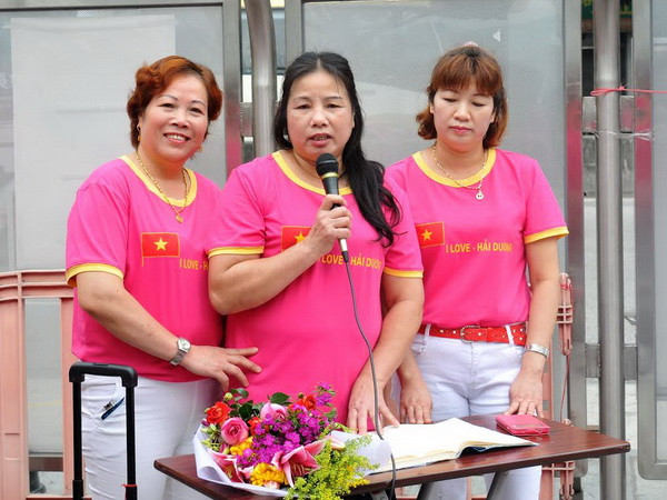Đội trưởng Phạm Hiền Lương (giữa) phát biểu tại buổi ra mắt Đội. (Ảnh: Xuân Tuấn/Vietnam+) Ra mắt Đội đồng hương Hải Dương Việt Nam tại Macau Trung Quốc ảnh 2