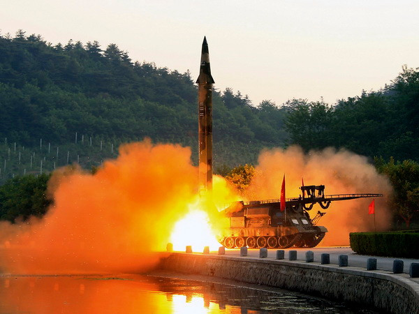 Trung Quốc kêu gọi kiềm chế sau vụ Triều Tiên phóng tên lửa ảnh 1