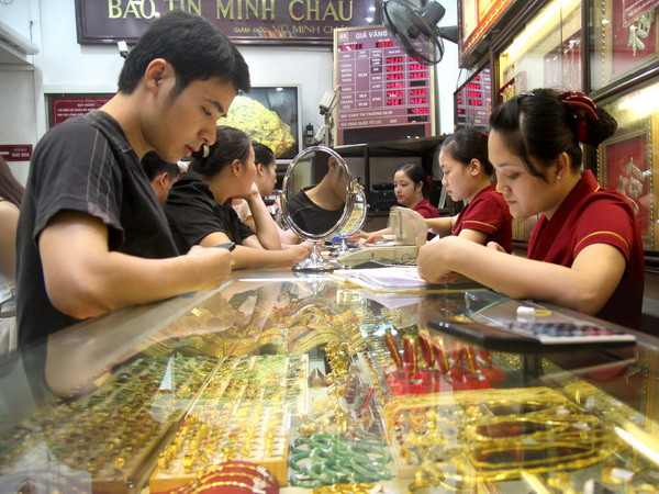 Nhiều địa điểm kinh doanh vàng đắt hàng ngày Thần Tài ảnh 1