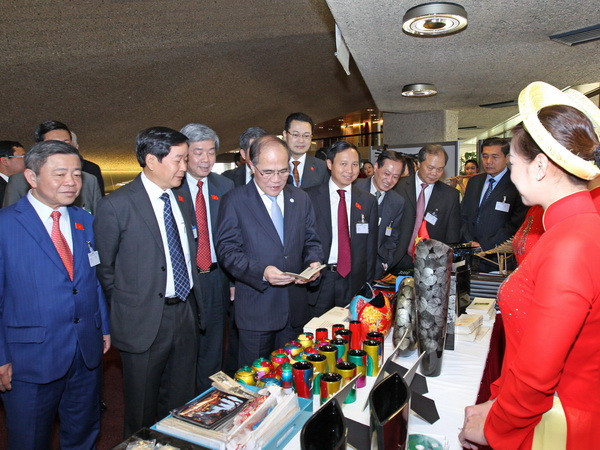 "Việt Nam lên án mạnh mẽ các hành vi khủng bố trên toàn cầu" ảnh 2