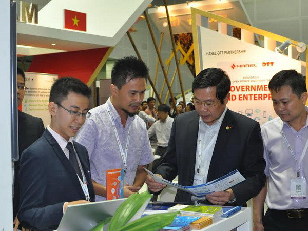 Đội hình mạnh của Việt Nam dự Triển lãm Hội tụ Kuala Lumpur ảnh 3