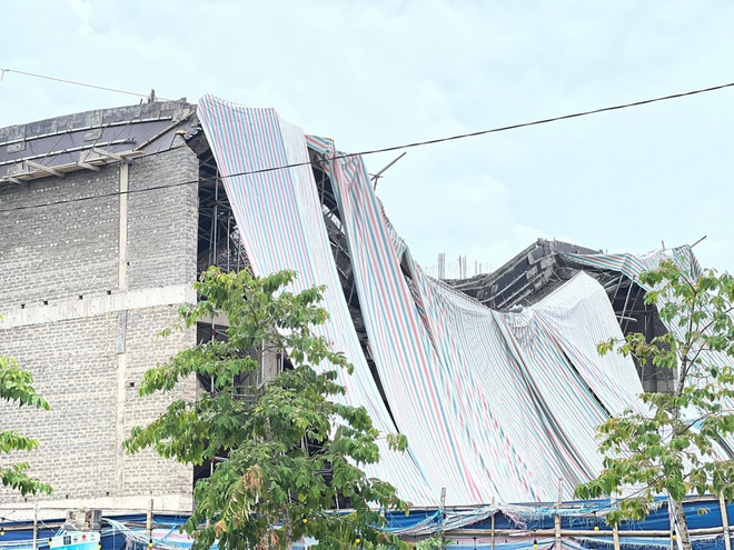 Quảng Bình: Xử phạt đơn vị, cá nhân trong vụ sập Trung tâm Văn hóa ảnh 1