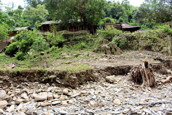 Lai Châu: Khẩn trương di dân ra khỏi vùng nguy cơ sạt lở ở Nậm Nhùn ảnh 1