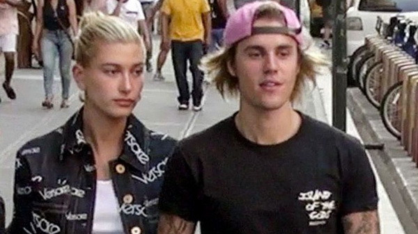 Justin Bieber bất ngờ đính hôn với người đẹp Hailey Baldwin ảnh 1