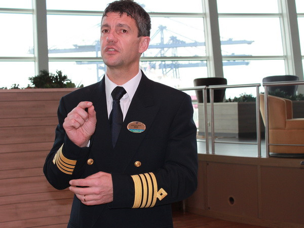 Tàu biển cao cấp nhất thế giới lần đầu tiên đến Việt Nam ảnh 2