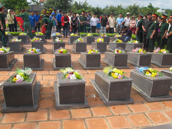 Quảng Trị: Truy tố "cậu Thủy" và đồng bọn làm giả hài cốt liệt sỹ ảnh 1