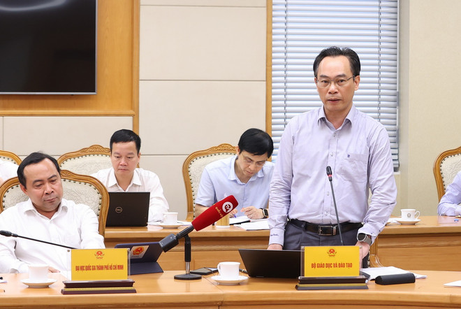 Thứ trưởng Bộ Giáo dục và Đào tạo Hoàng Minh Sơn phát biểu. (Ảnh: Văn Điệp/TTXVN) ttxvn_2204_hoang minh son.jpg
