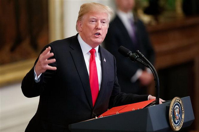 Tổng thống Donald Trump dồn lực cho những chặng đua cuối ảnh 1