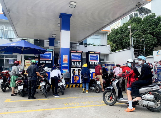 Nguồn cung xăng, dầu tại TP Hồ Chí Minh tương đối ổn định ảnh 1