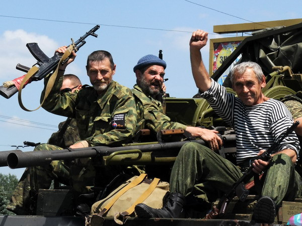 EU trừng phạt bổ sung các lãnh đạo của Donetsk, Lugansk ảnh 1