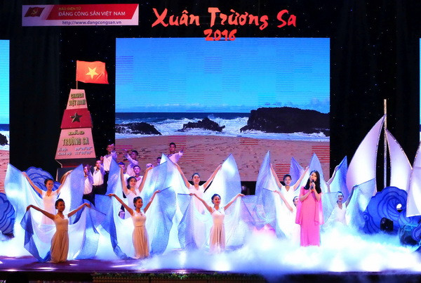 Xuân Trường Sa - Cầu nối yêu thương từ đất liền ra biên cương hải đảo ảnh 1