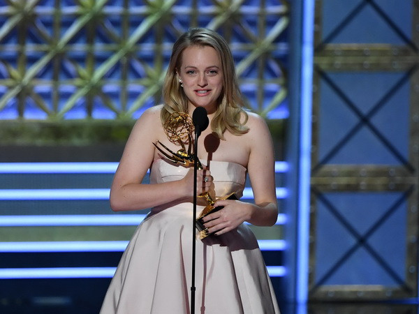 Kênh truyền hình trực tuyến Hulu làm nên lịch sử tại giải Emmy ảnh 1