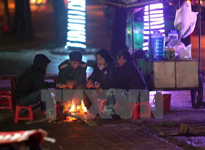 Đêm nay, Hà Nội tiếp tục rét đậm, nhiệt độ thấp nhất 8 độ C ảnh 1