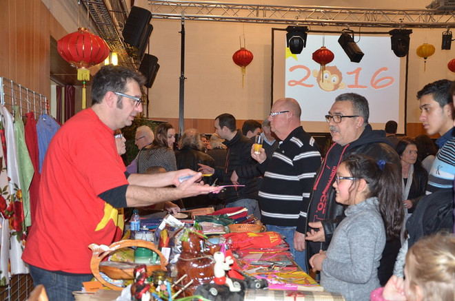 Đón Tết cổ truyền Việt tại thành phố Choisy Le Roi của Pháp ảnh 3