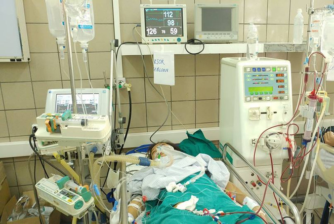 Khởi tố vụ 7 sinh viên nhập viện vì ngộ độc rượu sau liên hoan 8/3 ảnh 1