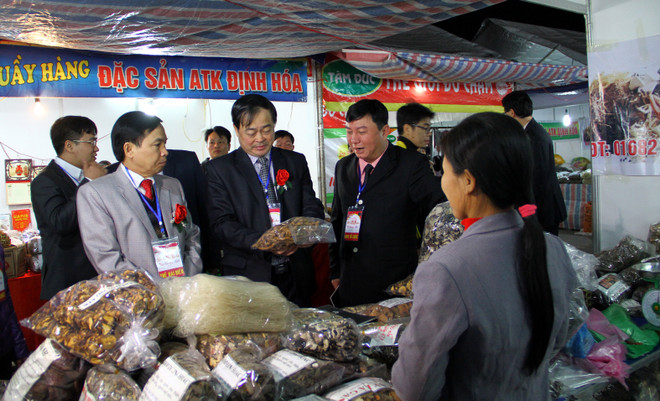 Khai mạc Hội chợ thực phẩm nông, lâm, thủy sản Xuân Bính Thân ảnh 1