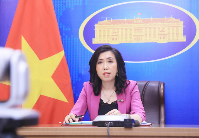 Người phát ngôn Bộ Ngoại giao Lê Thị Thu Hằng thông báo một số hoạt động đối ngoại của Việt Nam. (Ảnh: Lâm Khánh/TTXVN) Người Phát ngôn Lê Thị Thu Hằng nêu quan điểm về một số vấn đề quốc tế ảnh 1