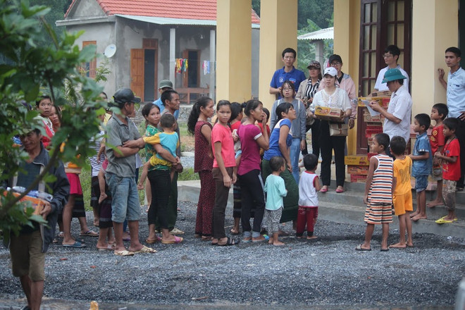 Hiệp hội Thương gia Đài Loan cứu trợ cho nạn nhân lũ lụt miền Trung ảnh 5