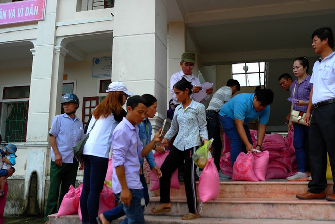 Hiệp hội Thương gia Đài Loan cứu trợ cho nạn nhân lũ lụt miền Trung ảnh 2