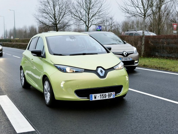 Renault thử nghiệm dự án xe tự lái có tên Next Two ảnh 1