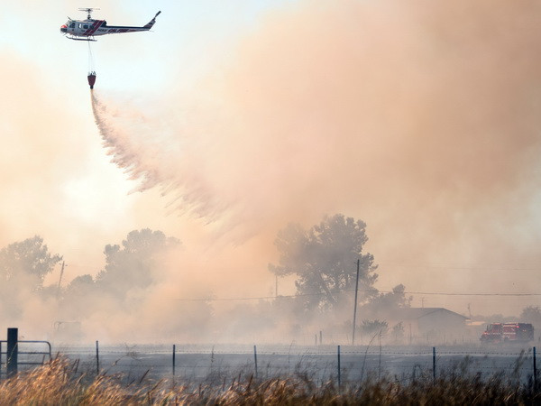Mỹ ban bố tình trạng khẩn cấp do cháy rừng tại California ảnh 1