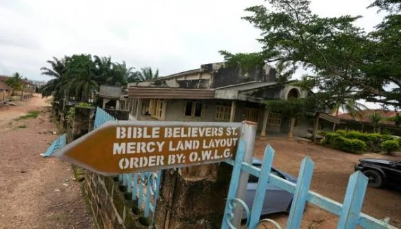 Nigeria: 77 người rủ nhau sống trong hầm vì tin Chúa giáng sinh ảnh 1