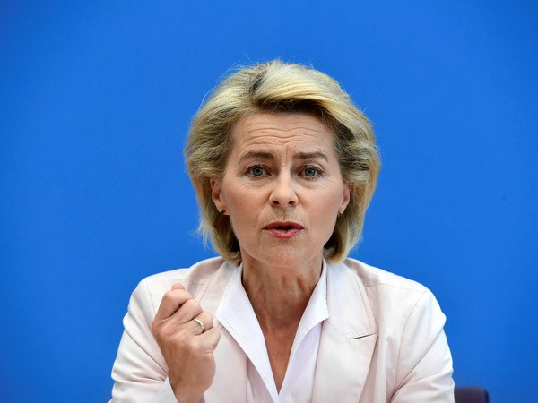 Bộ trưởng Quốc phòng Đức kêu gọi EU hợp tác hơn về quân sự ảnh 1