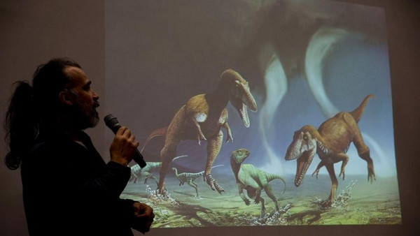 Phát hiện hóa thạch một loài khủng long ăn thịt mới cao tới 6m ảnh 1