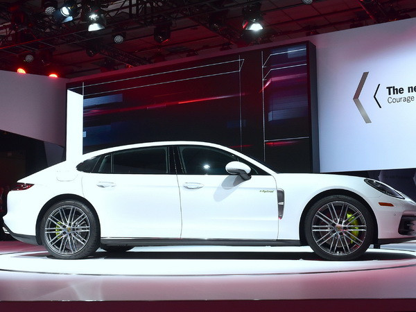 BMW Group sẽ cho chạy thử 40 ôtô tự hành tại Mỹ và châu Âu ảnh 1